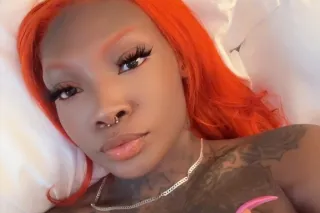 CHOCOLATE 🍫Beauty ✨come get dome of tgis hot coco ☕💚💕 can verify - Image 1