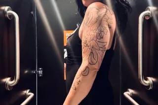 looking for a girl to dance fo... - Image 1