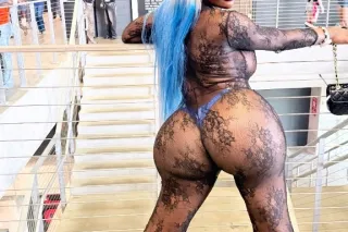 💦🍑💦💝 BOLD & SEXY 💝 ( SLIPPERY ... - Image 2