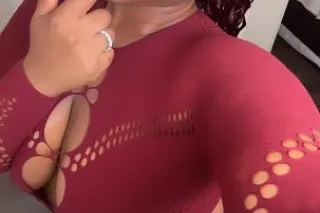 💋S⃣N⃣E⃣A⃣K⃣ A⃣W⃣A⃣Y⃣ & P⃣L⃣A⃣Y... - Image 2