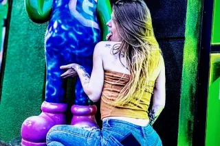 NEW GIRL IN TOWN - 26 - Image 4