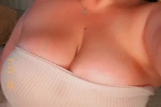 CURVY PAWG INCALL/OUTCALL ANAH... - Image 4