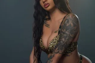 Sexy, Spicy, And Petite 💋 - Image 4
