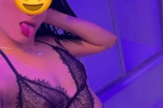 latina caliente auper sexy pan... - Image 2