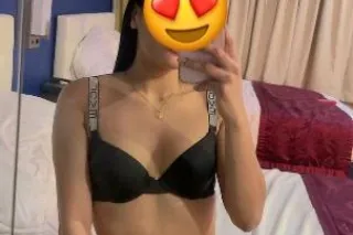 latina caliente auper sexy pan... - Image 3