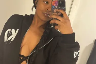 🥰💞New here 🥰💞Slim thicc 😘 sexy... - Image 1