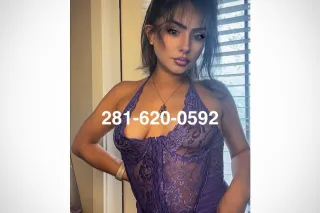 Pretty & Petite 🤤 Ladii Royale... - Image 3