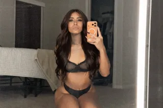 spicy hottie ready to rock your world 🔥🔥 - Image 5