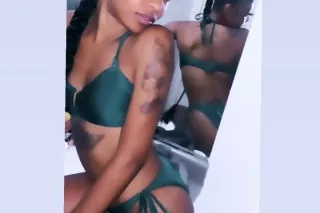 WET WARM & JUICY 👅😝💦🔥 AVAILABL... - Image 2