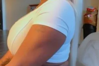 freaky, cum play with me 😏👅 - Image 1