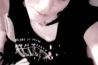 Looking 4 sum1 to cum play wit... - Image 2
