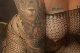 **“I’m up early tomorrow. Demon mode ON.If you’re bold enough, come claim your moment. 😈⚡”** - Image 6