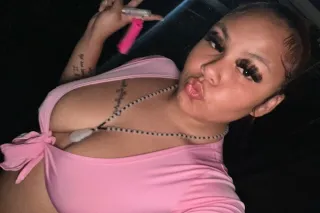 Wet tight 19 pussy🐱 - Image 5