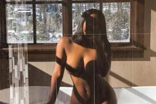 Exclusive 5-star companionship irresistible and available for a limited time. Don’t miss your chance to indulge - Image 3