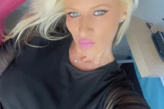 Tighter than the Virgin Mary -... - Image 3