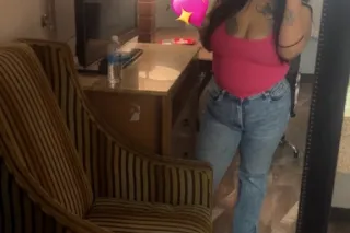 PRETTY BIG BOOTY LATINA💋💦 NICE... - Image 3