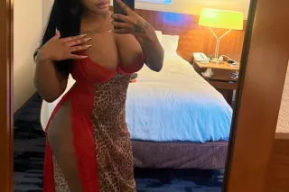 New in Town 🥰 Cum See Me! 💕 - ... - Image 2