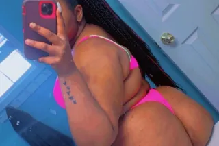 Big Booty Momma 🍑 - 27 - Image 1