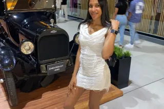 available now sexy flaca - Image 6