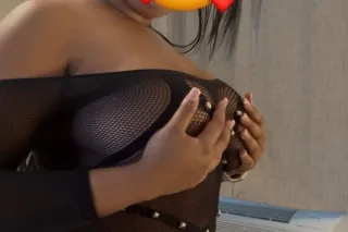 Hi love, I'm available for any... - Image 3