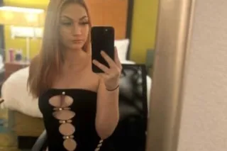 cum eat me out super lil pussy... - Image 3