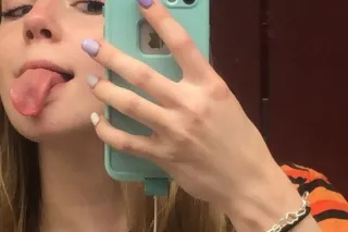 HORNY FANCY GIRL🤍 GFE 😋CREAMPI... - Image 2