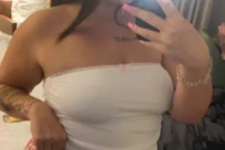 Let me fulfill all your sexual needs💦💋 - Image 1