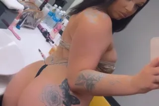 Im Back 🍦 𝐓𝐇𝐈𝐂𝐊 ᴀɴᴅ 𝐏𝐑𝐄𝐓𝐓𝐘 🦋😋💦... - Image 4