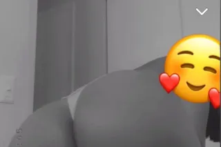 🍫CHOCOLATE TREATT U🤭🍫💦 CAR DAT... - Image 2