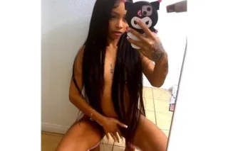 😍 PETITE BOMBSHELL 💦CREAMY TRE... - Image 1