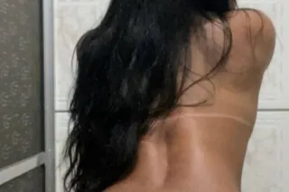 Sexy latina girl ready to plea... - Image 1