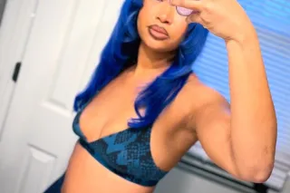Hot RedBone with nice body and... - Image 2
