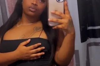 bad bitchh😍 - 24 - Image 1