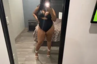 💋THICK BUSTY LIGHTSKIN w/ CREAMY JUICY P💋SSY !!!!💋 - Image 5