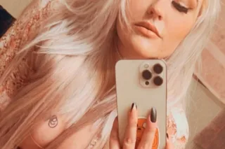 snow bunny in town - Image 6