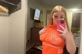 Here to please not to tease only here for a couple days - Image 1