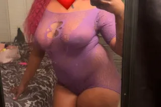 Chocolate covered strawberry🍫🍓 P*SSY🐱 brown on the out inside pink😍 - Image 6