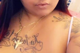 Daddy I am available💦Sexy Quee... - Image 1
