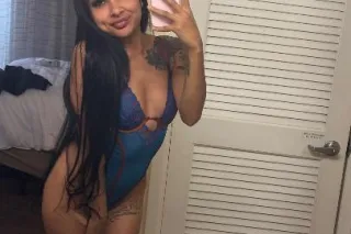 NEW GIRL!! Exotic Petite Armenian With Pink Tight Kitty Ready for you - Image 6
