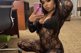 SLIM PETITE 😍HERE NOW‼🌹SPANISH... - Image 3