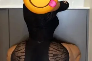 morena caliente - Image 4