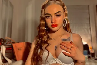 your favorite blondie💋 everyth... - Image 1