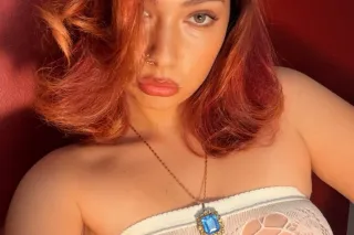 Classy redhead - Image 6