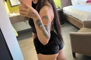 dreamy thick latina ready to m... - Image 2