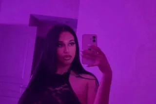 Hot Bombshell Ready To Party! ... - Image 3