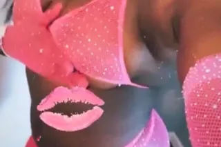 sexy choc - 22 - Image 1