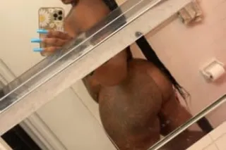 Gorgeous Ebony 🥰Looking To Make Fantasies❤ Come True Top & Bottom Super Wet And Warm Pussy🔥 Incall/Outcall🚗Car date✅Available 24/7 - Image 2
