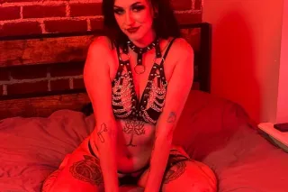 🖤 Petite Goth Sub — Read Ad 🖤I... - Image 4