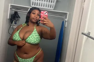 Juicy Booty🍑💦 Ebony Teen Slut🍫 Available 24/7 📲 Follow Twitter🐦💦 @strawberrywrld4 - Image 6