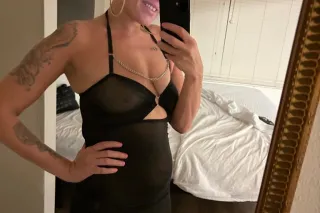 Sexy lil Cali Girl Will Rock Y... - Image 3